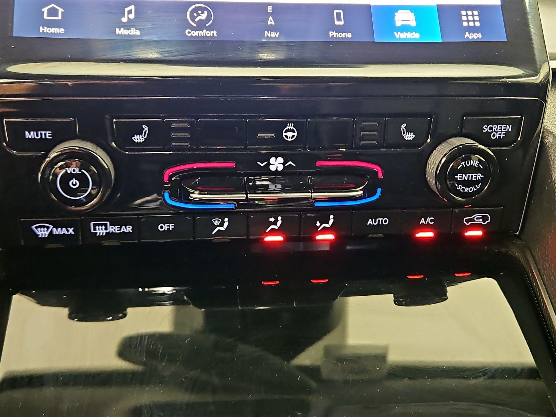 Thumbnail: 2024 Jeep Grand Cherokee - 17