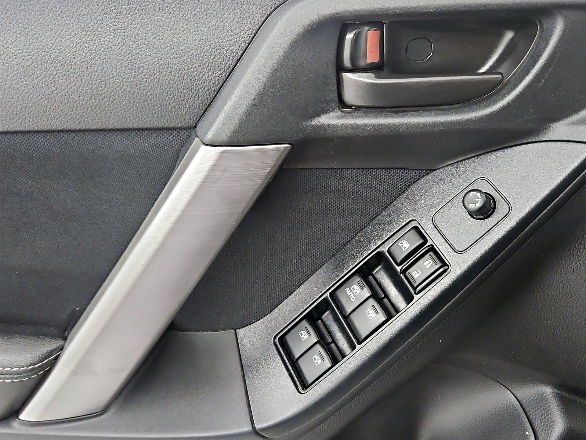 Thumbnail: 2016 Subaru Forester - 12