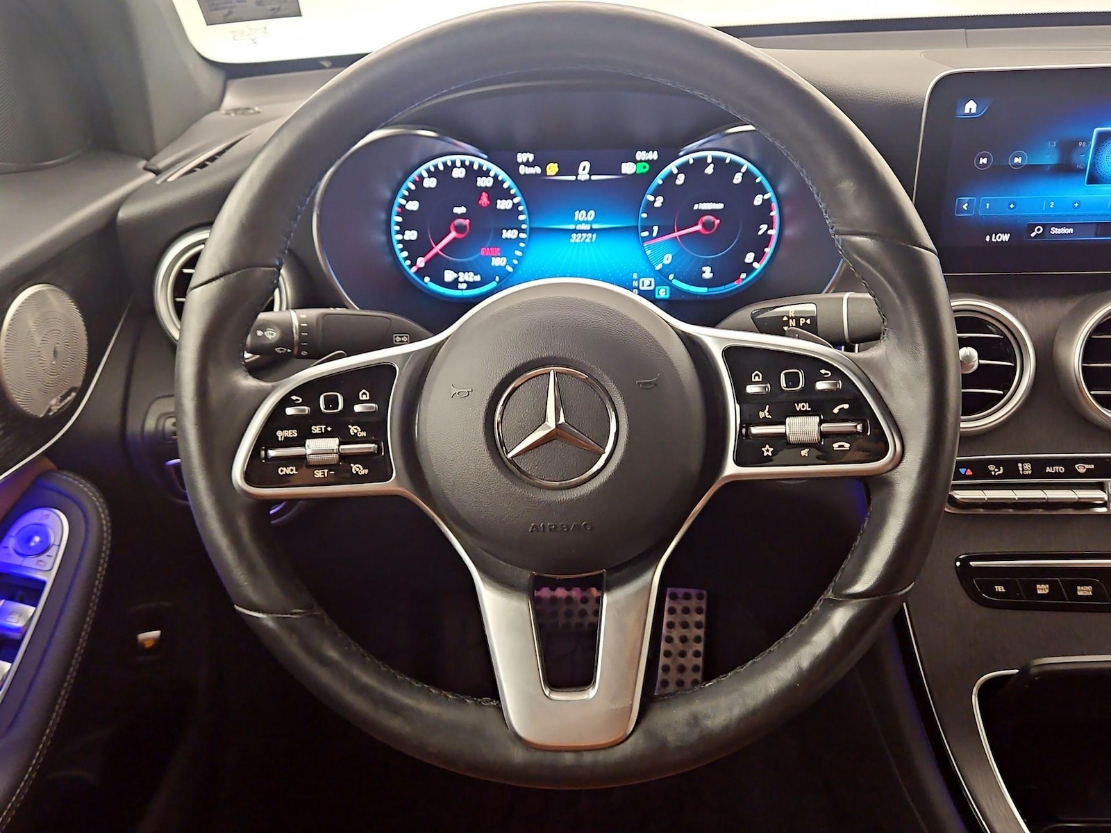 2021 Mercedes-Benz GLC Coupe GLC300 - Photo 11