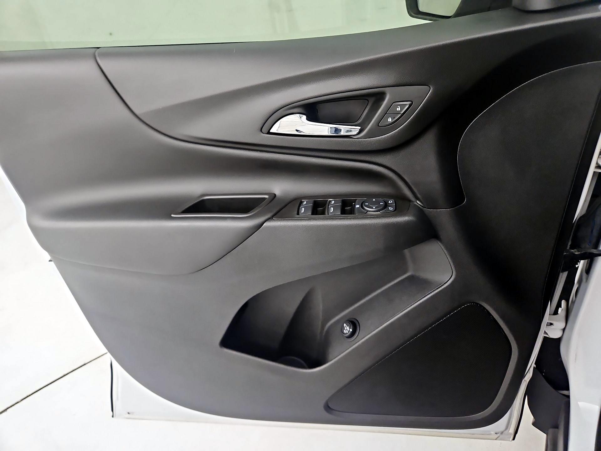 Thumbnail: 2021 Chevrolet Equinox - 12