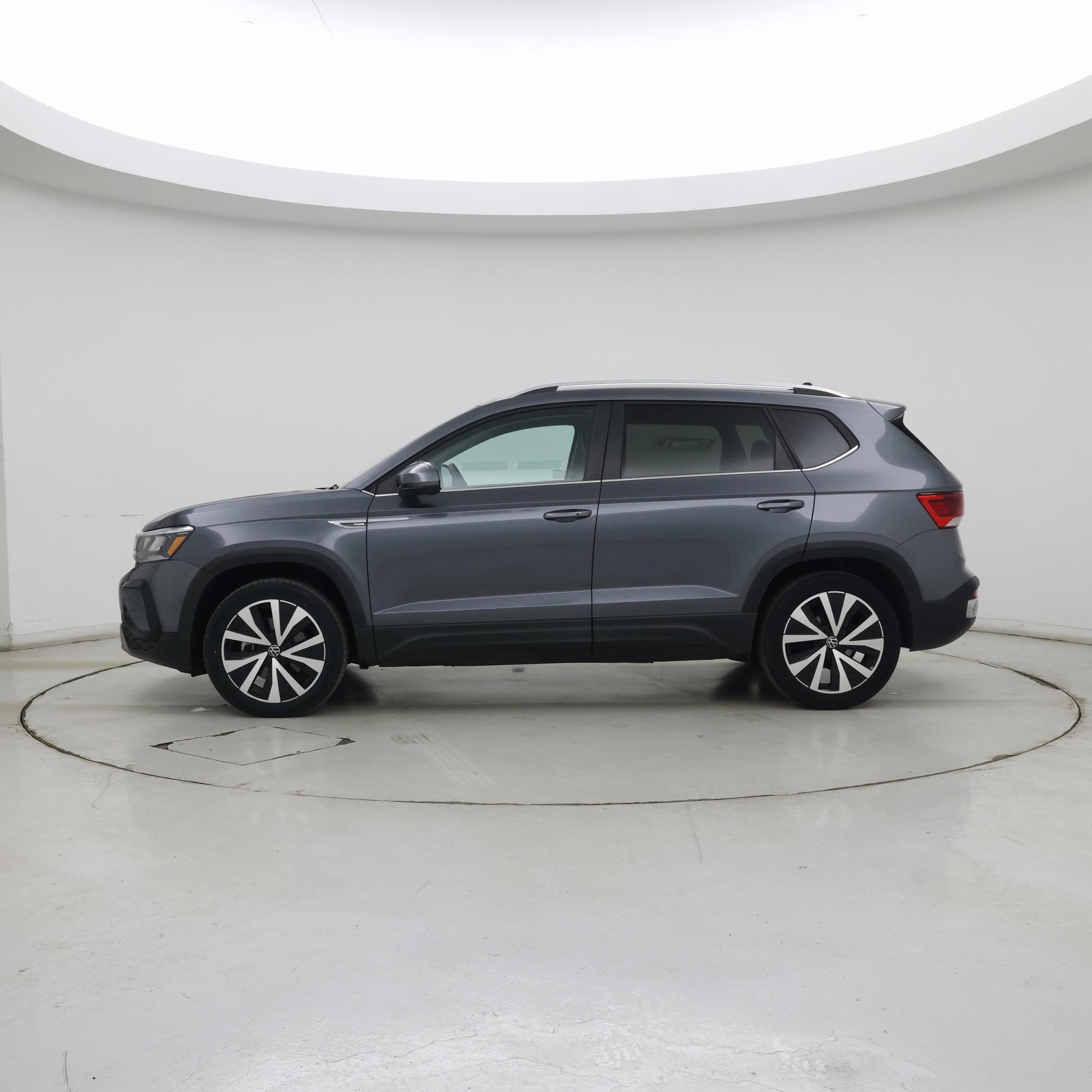 Thumbnail: 2022 Volkswagen Taos - 3