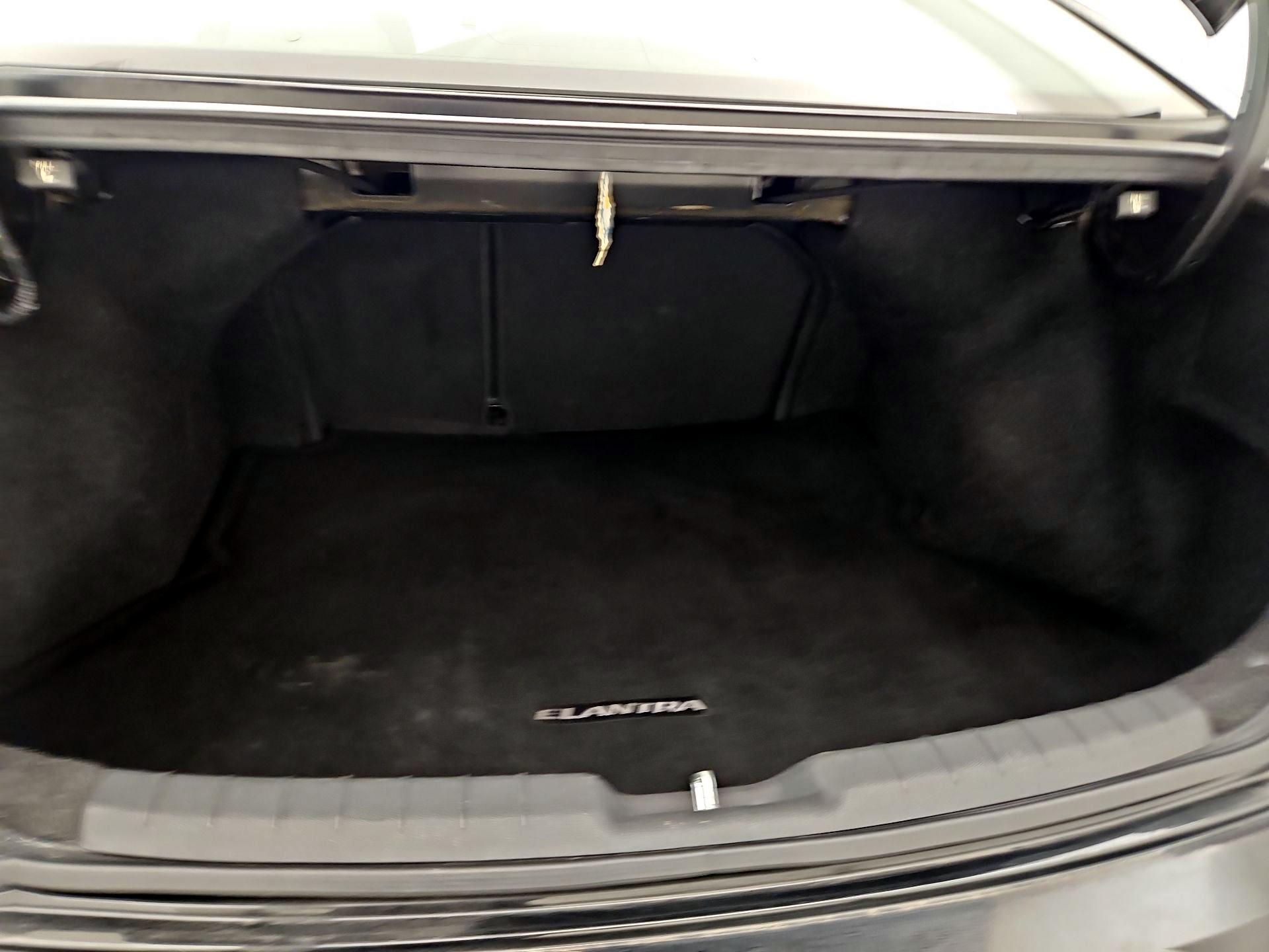 Thumbnail: 2019 Hyundai Elantra - 20