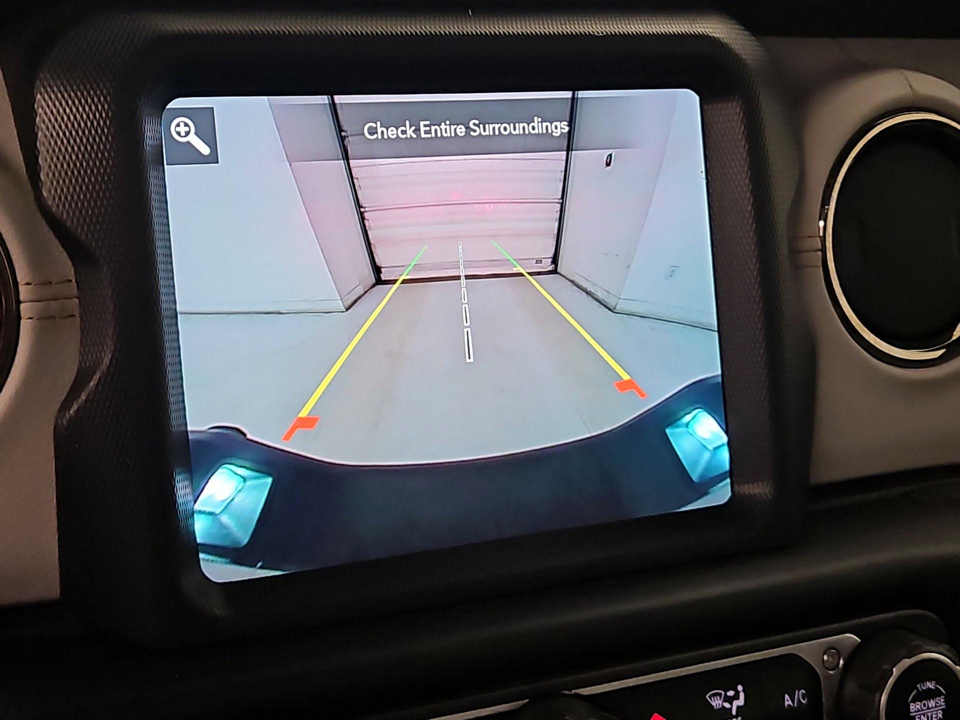 Thumbnail: 2021 Jeep Gladiator - 15