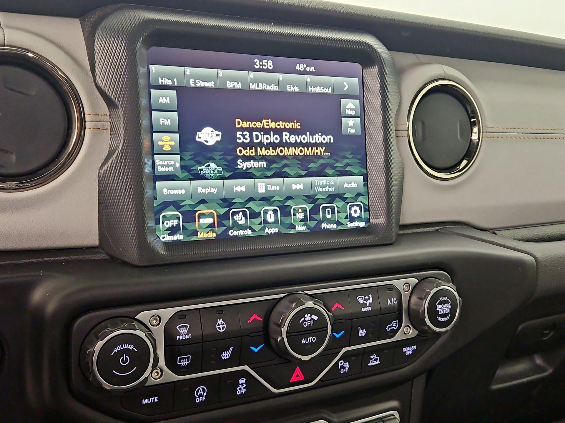 Thumbnail: 2021 Jeep Gladiator - 16