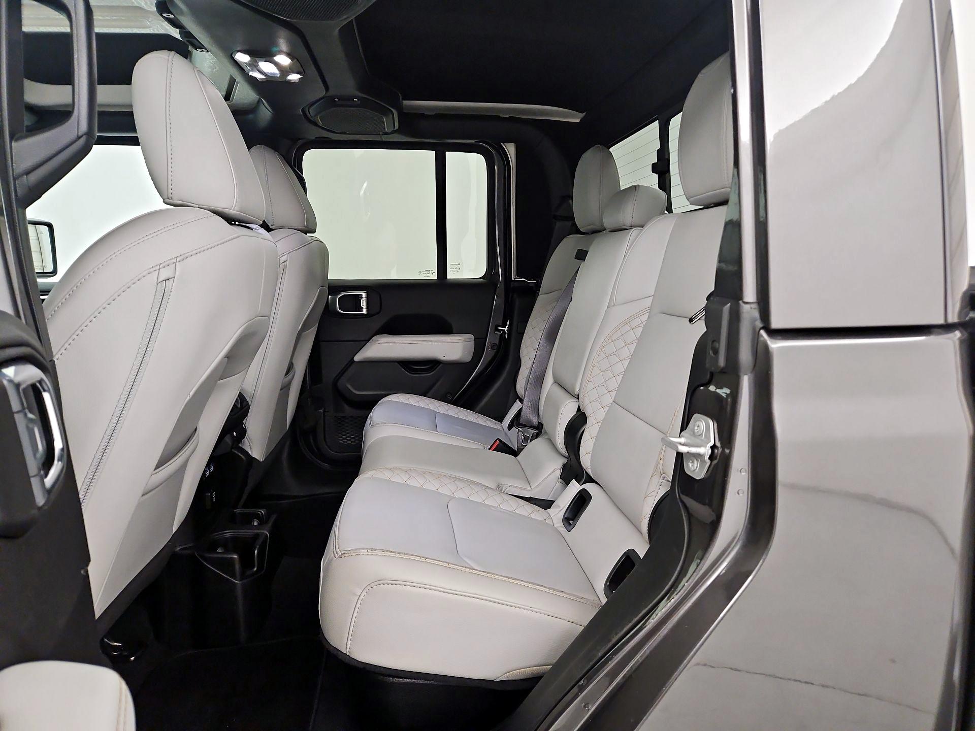 Thumbnail: 2021 Jeep Gladiator - 20