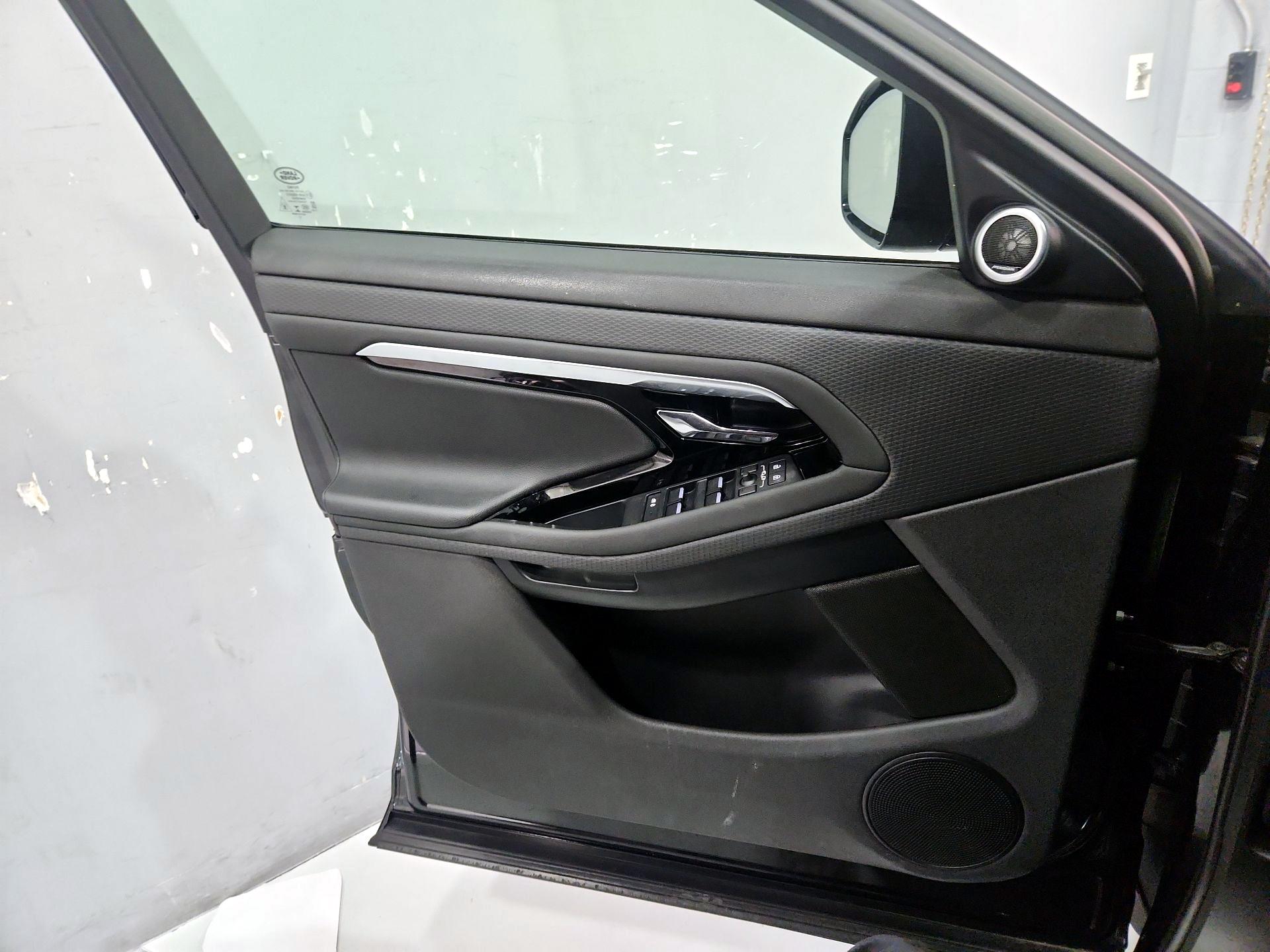 Thumbnail: 2023 Land Rover Range Rover Evoque - 12