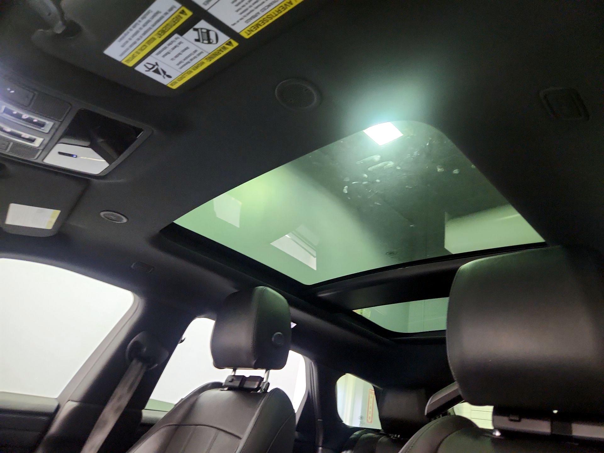 Thumbnail: 2023 Land Rover Range Rover Evoque - 19