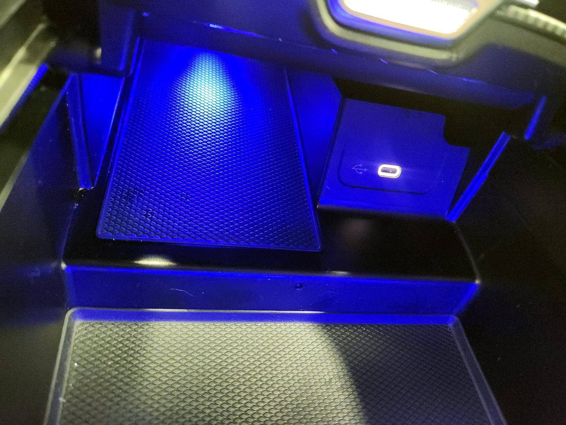 Thumbnail: 2023 Mercedes-Benz C-Class - 18