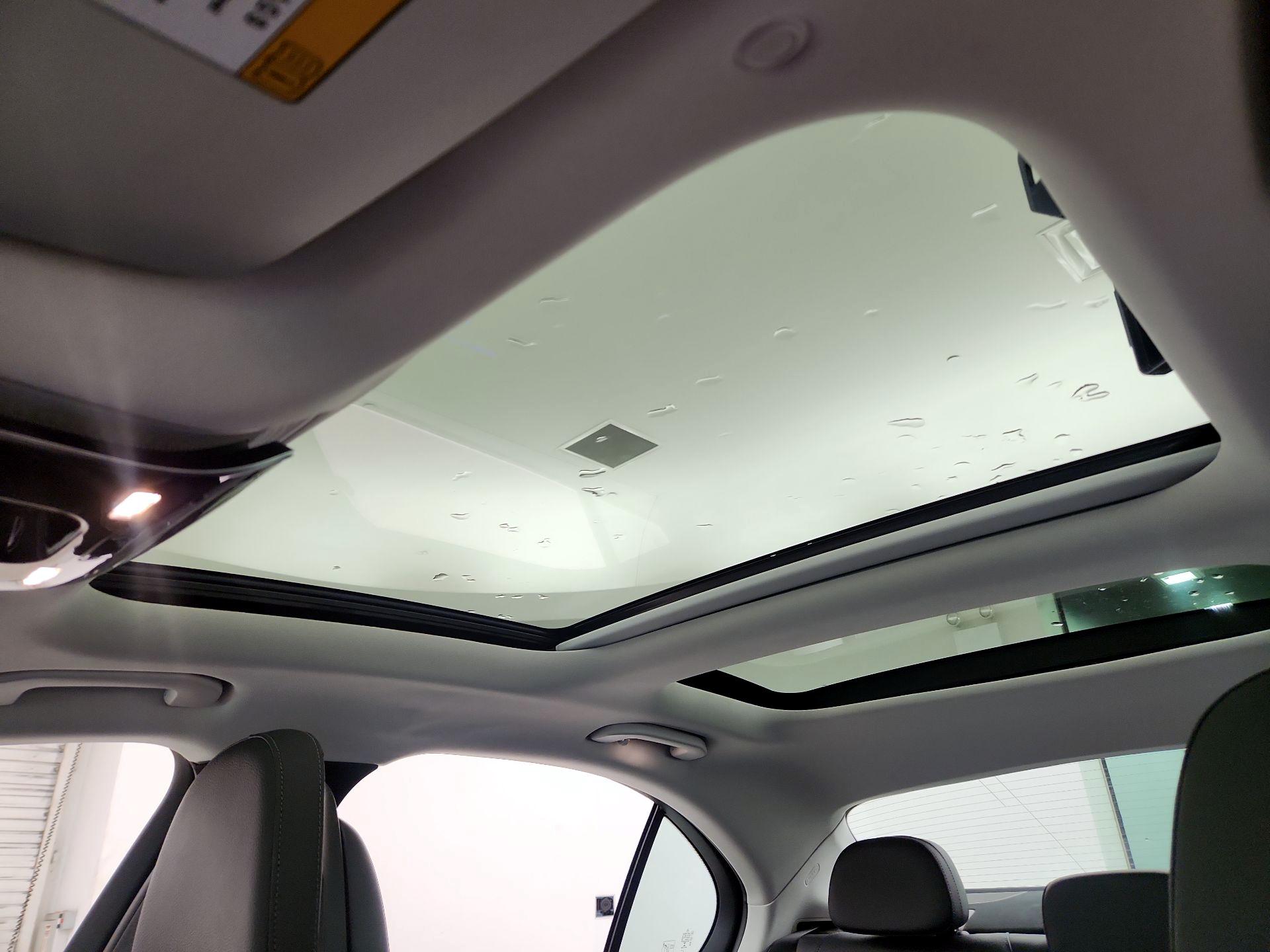 Thumbnail: 2023 Mercedes-Benz C-Class - 20