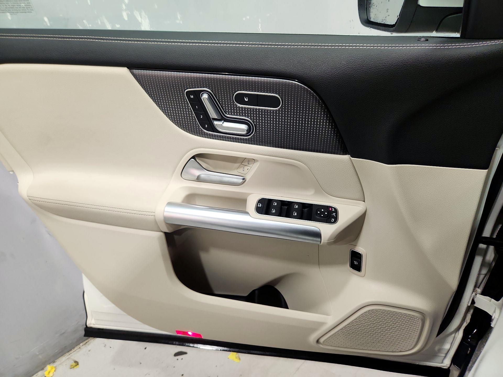 Thumbnail: 2022 Mercedes-Benz GLA - 12