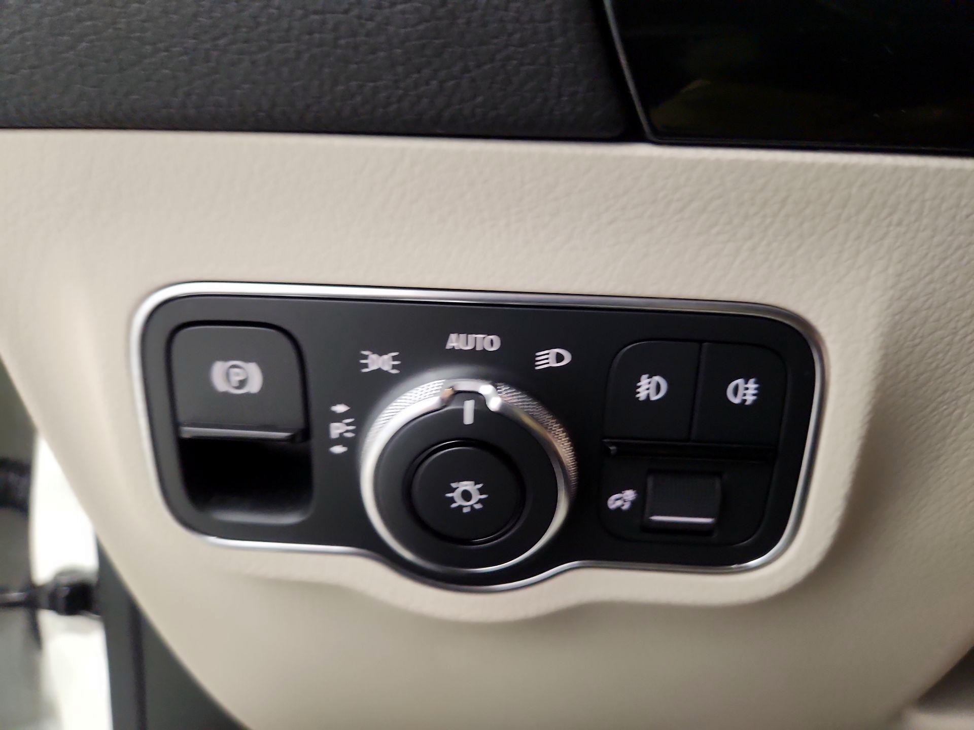 Thumbnail: 2022 Mercedes-Benz GLA - 13