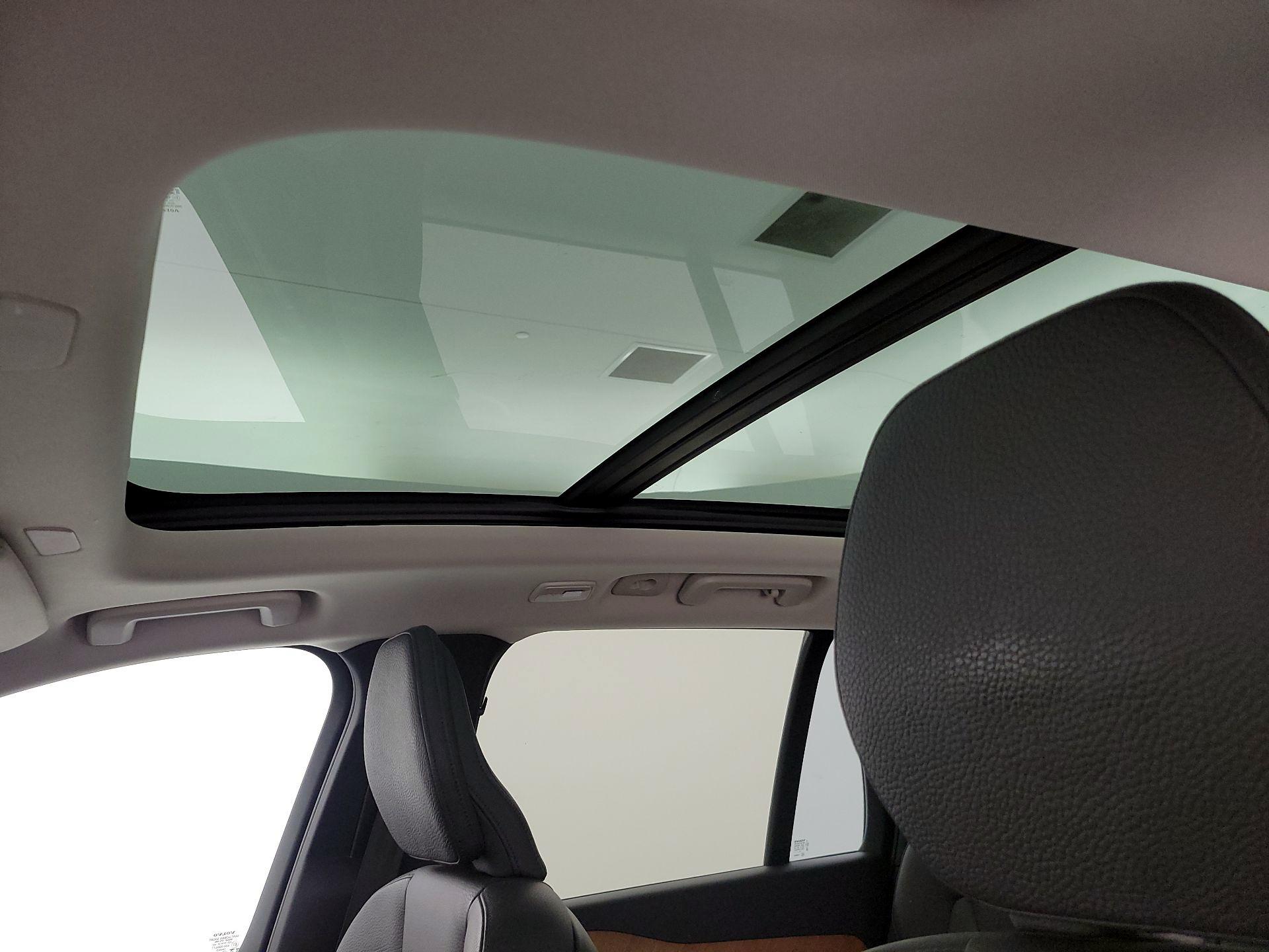 Thumbnail: 2024 Volvo XC90 - 20