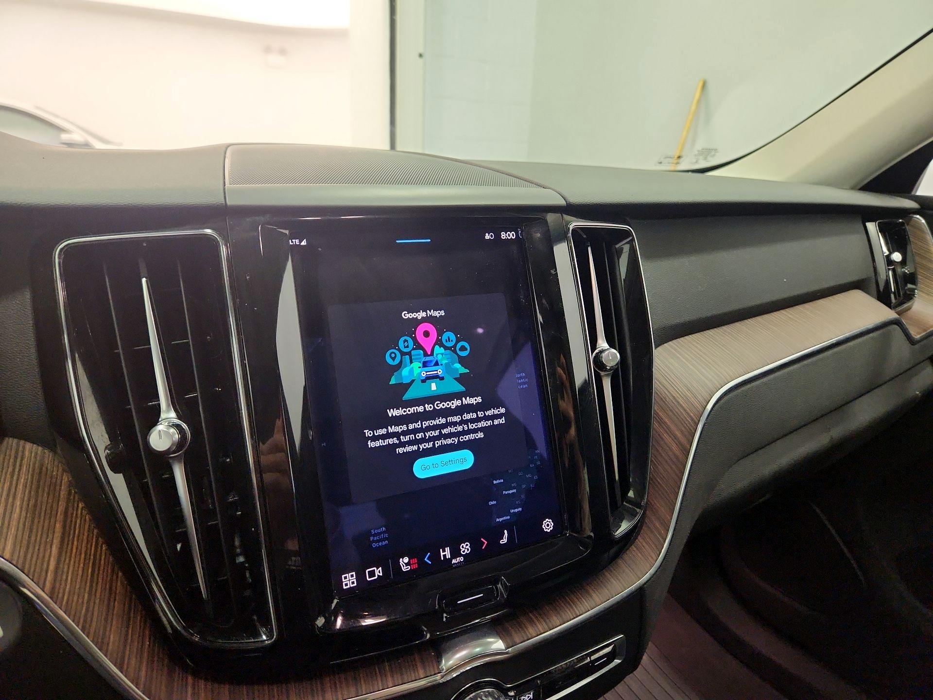 Thumbnail: 2023 Volvo XC60 - 14