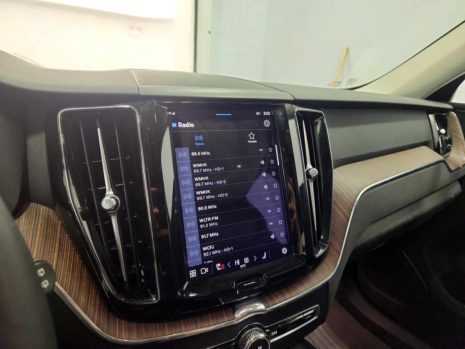 Thumbnail: 2023 Volvo XC60 - 16