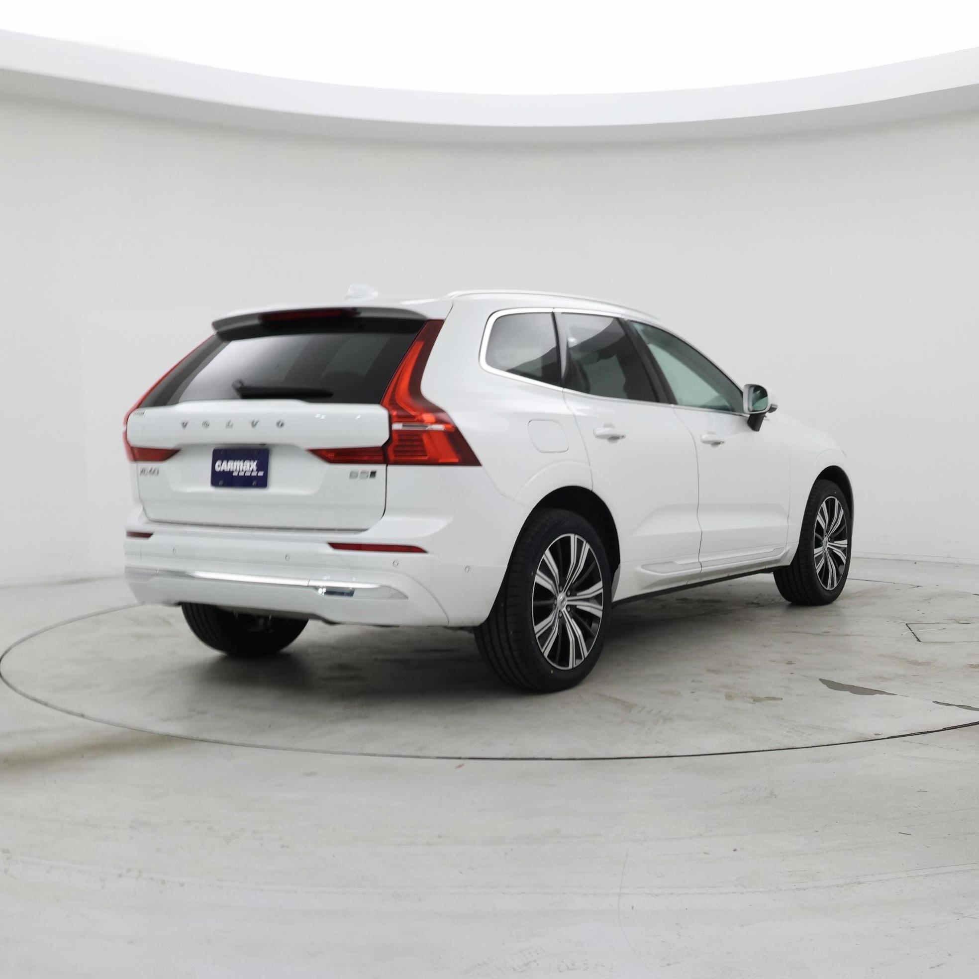 Thumbnail: 2023 Volvo XC60 - 8