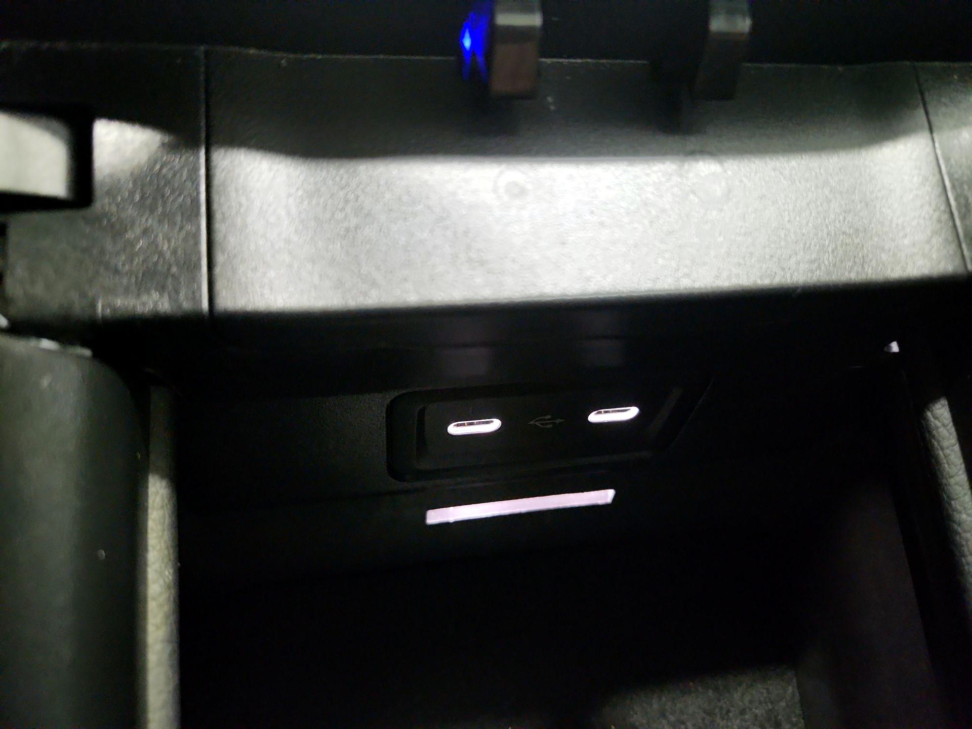 Thumbnail: 2023 Mercedes-Benz C-Class - 18