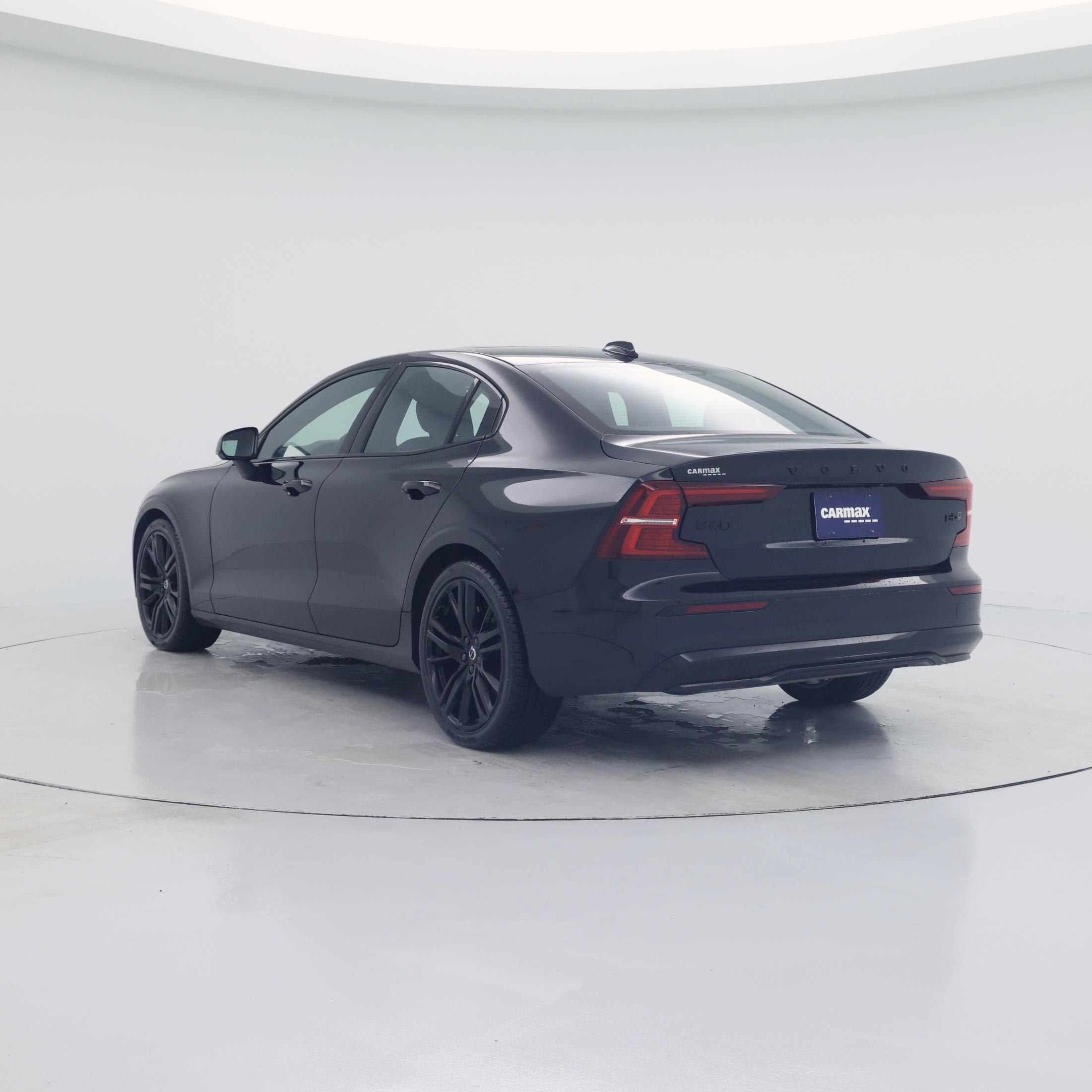 Thumbnail: 2023 Volvo S60 - 2