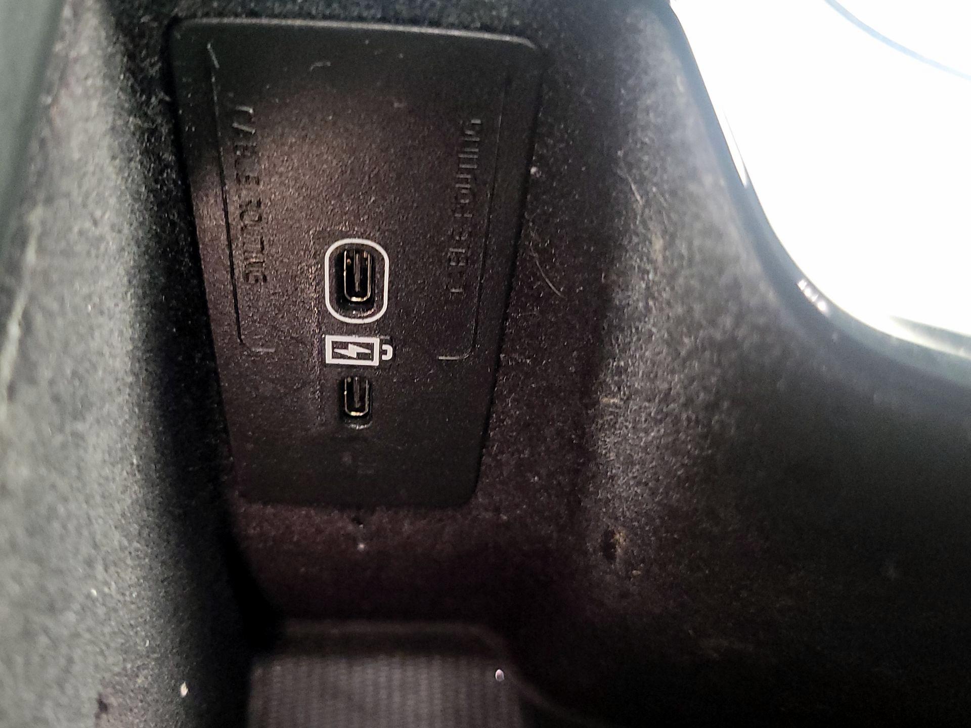 Thumbnail: 2023 Volvo S60 - 19