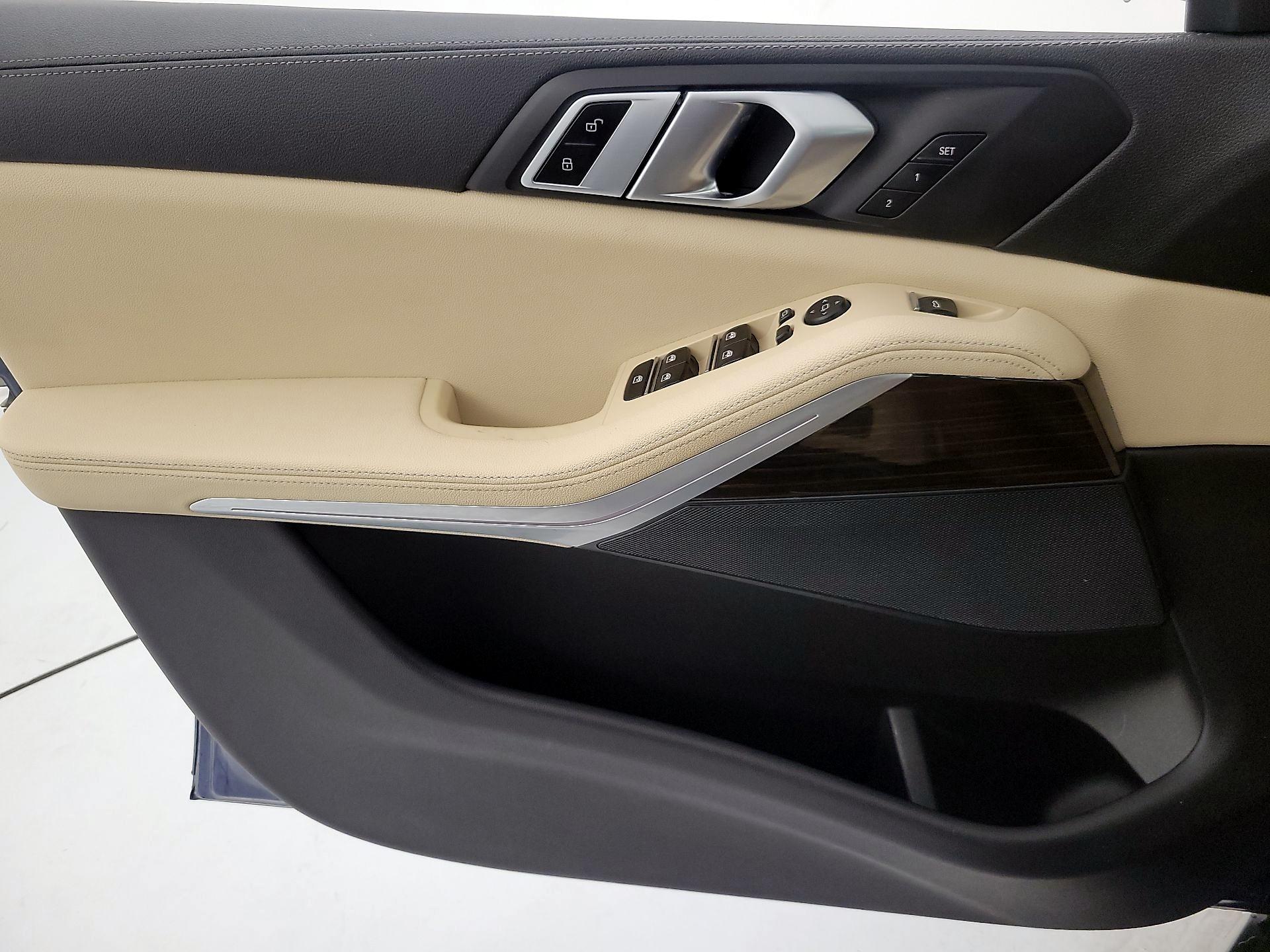 Thumbnail: 2021 BMW X5 - 12