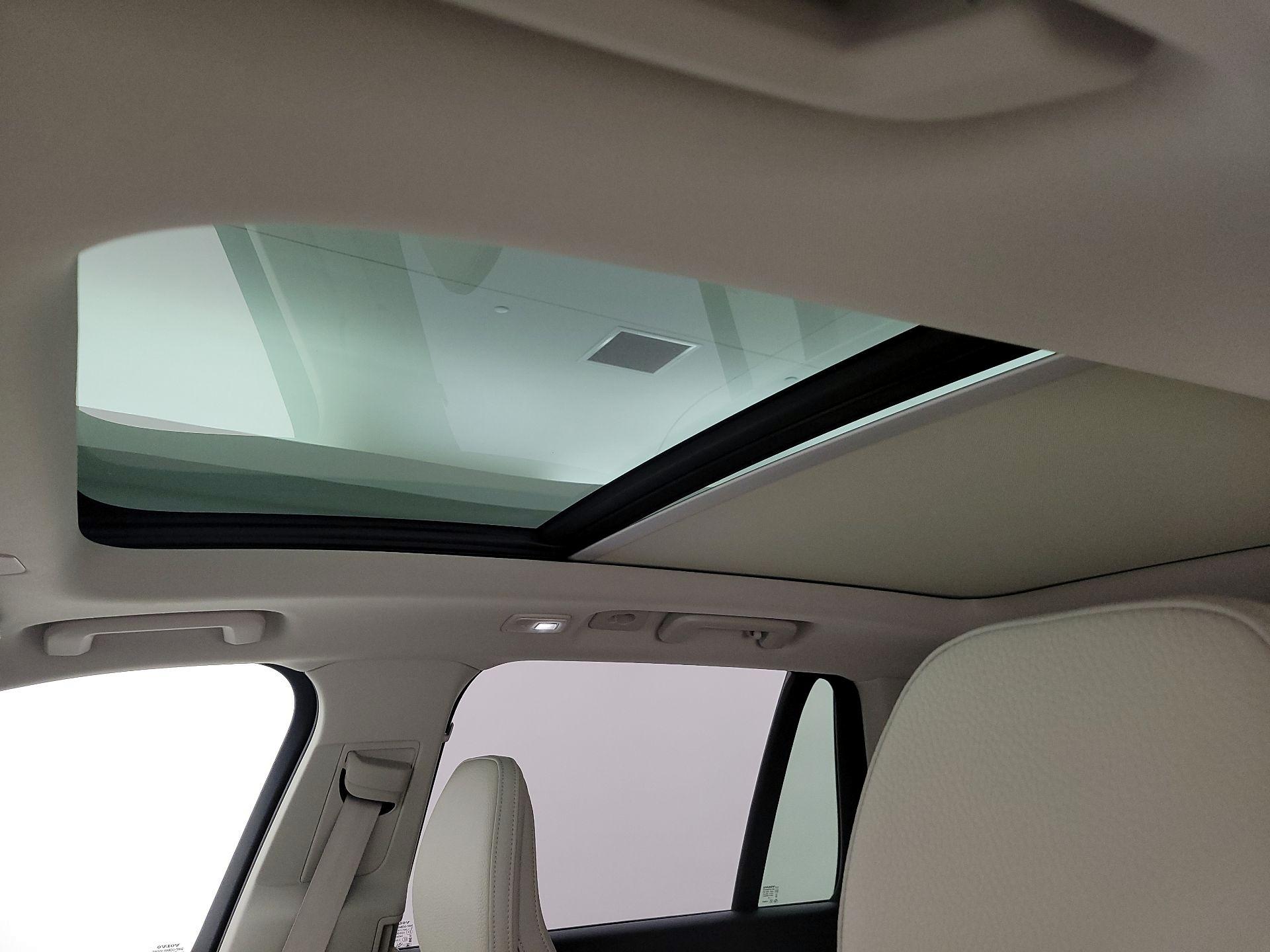 Thumbnail: 2024 Volvo XC90 - 20