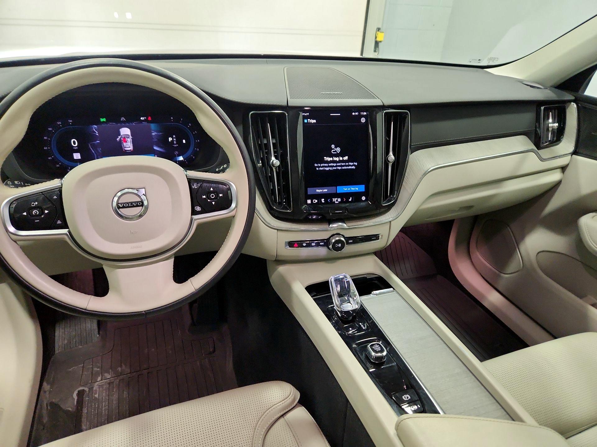 Thumbnail: 2023 Volvo XC60 - 9