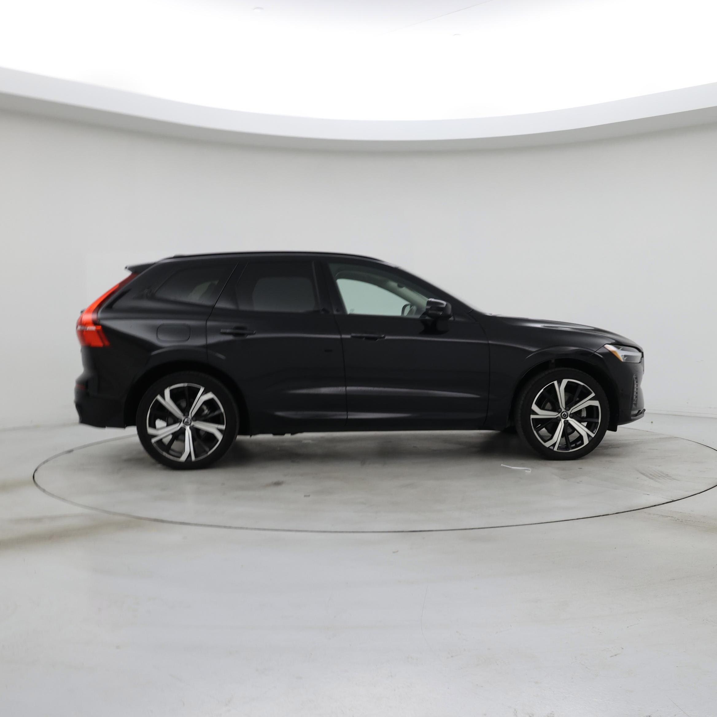 Thumbnail: 2023 Volvo XC60 - 7