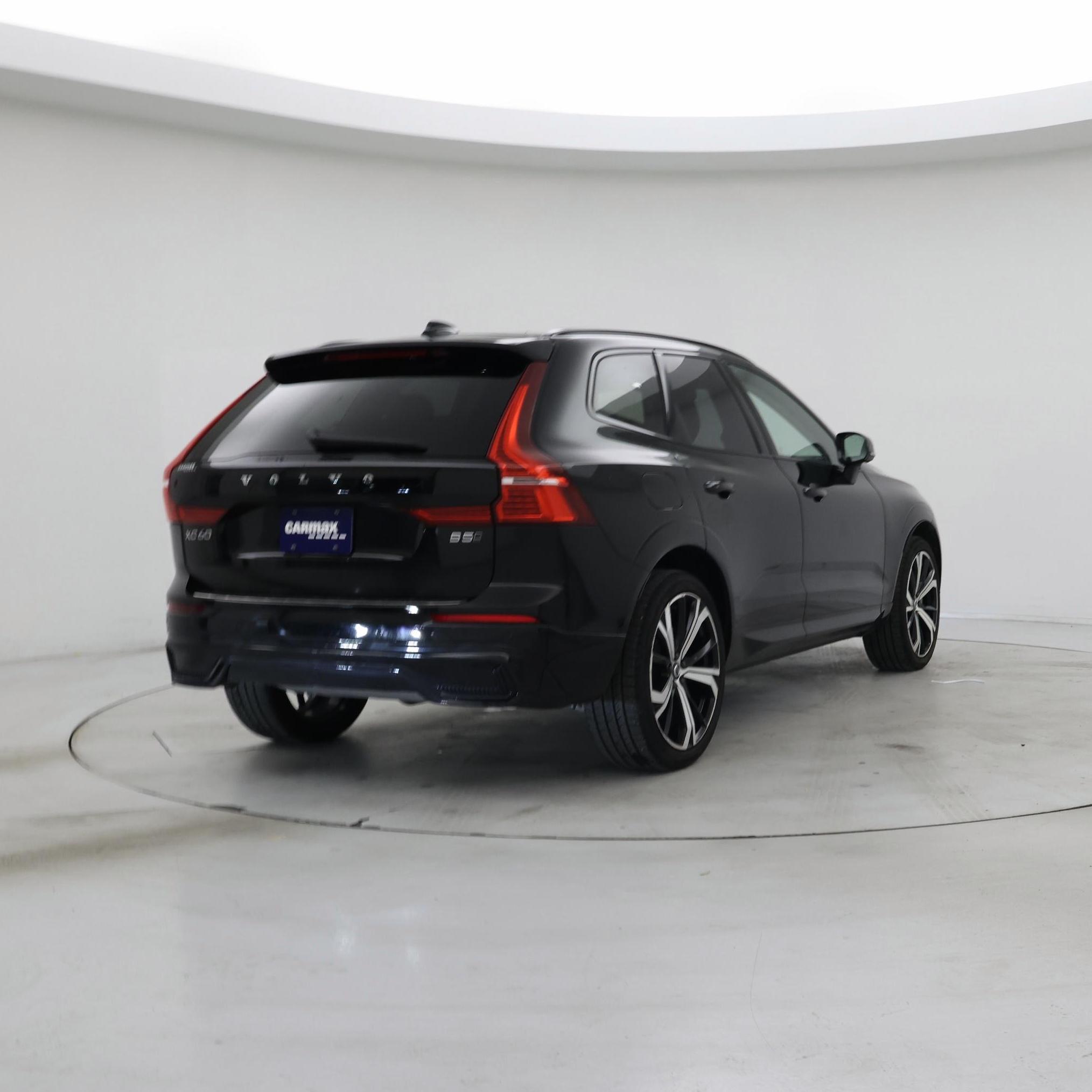 Thumbnail: 2023 Volvo XC60 - 8