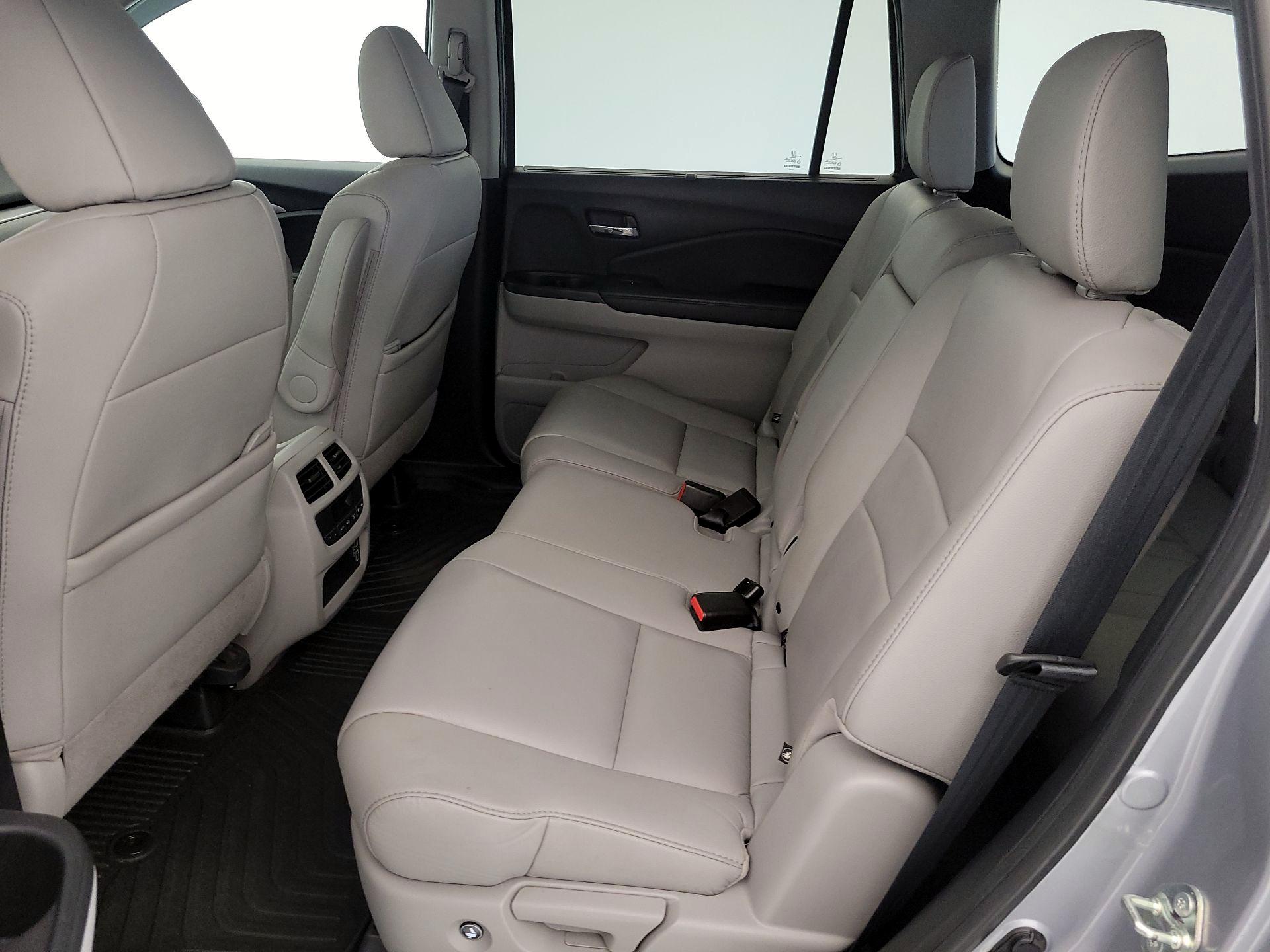 Thumbnail: 2020 Honda Pilot - 20