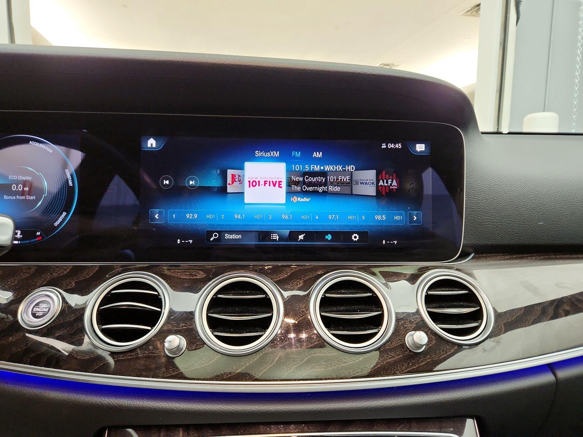 Thumbnail: 2023 Mercedes-Benz E-Class - 16