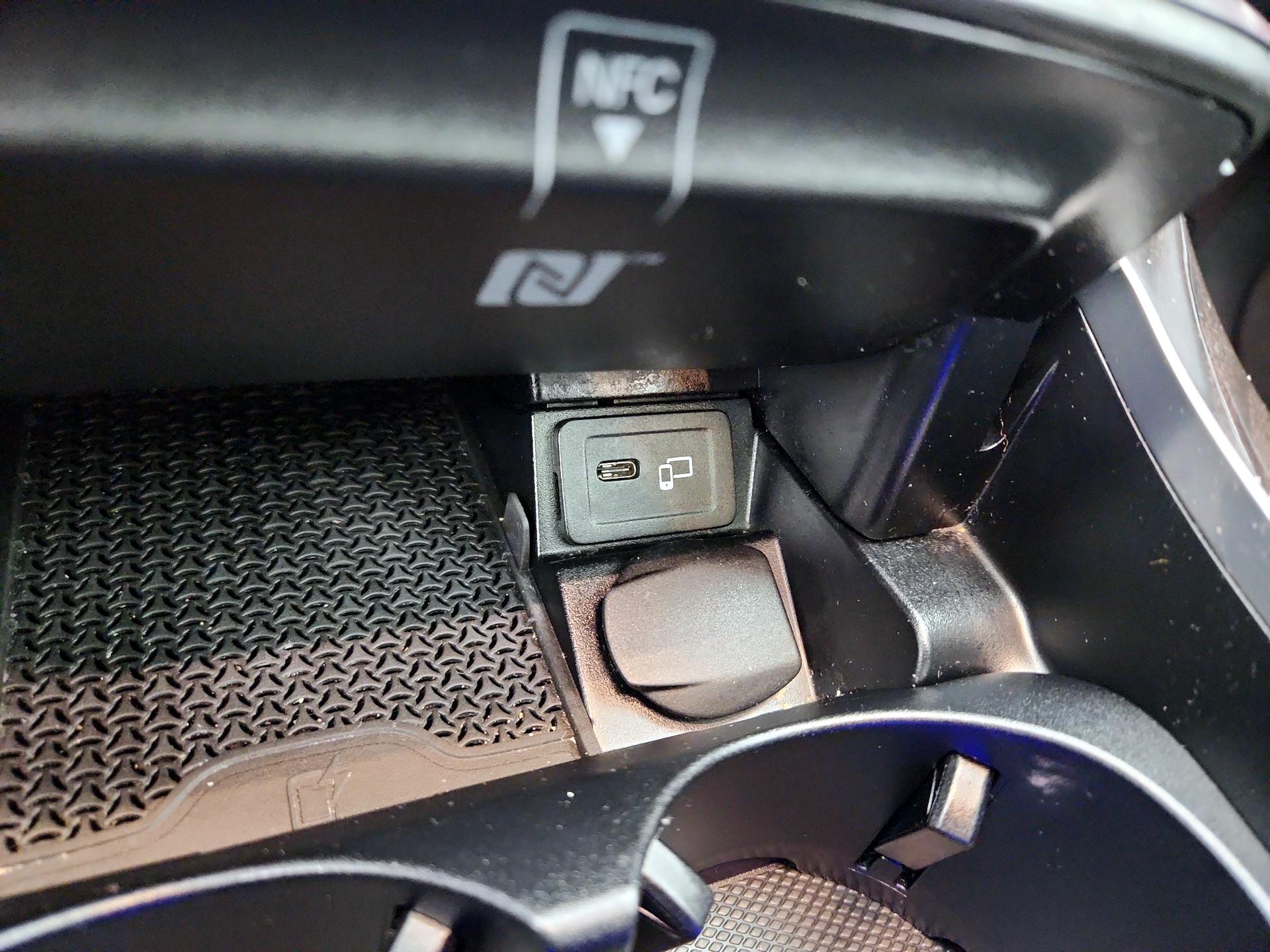 Thumbnail: 2023 Mercedes-Benz E-Class - 19