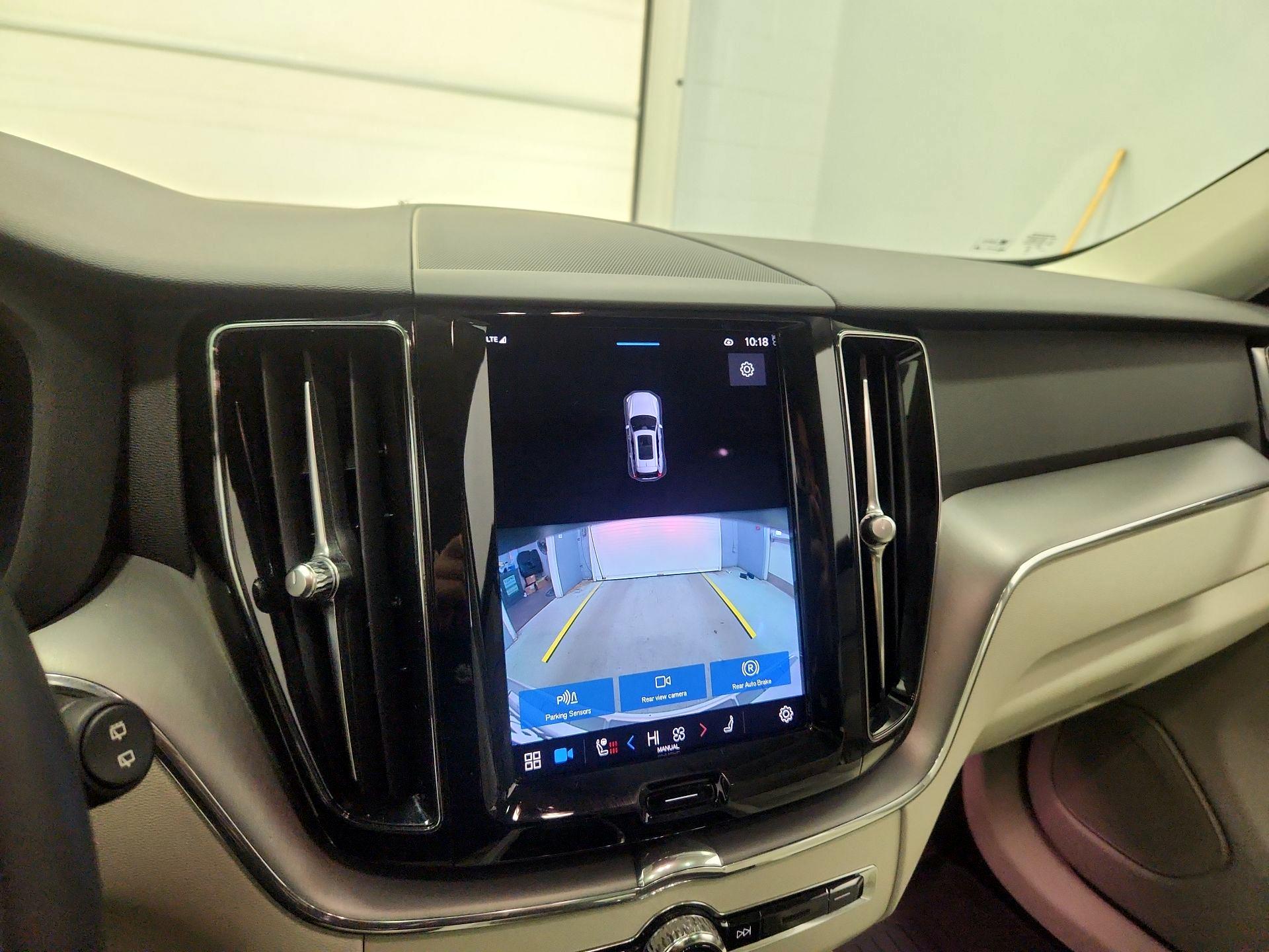 Thumbnail: 2023 Volvo XC60 - 14