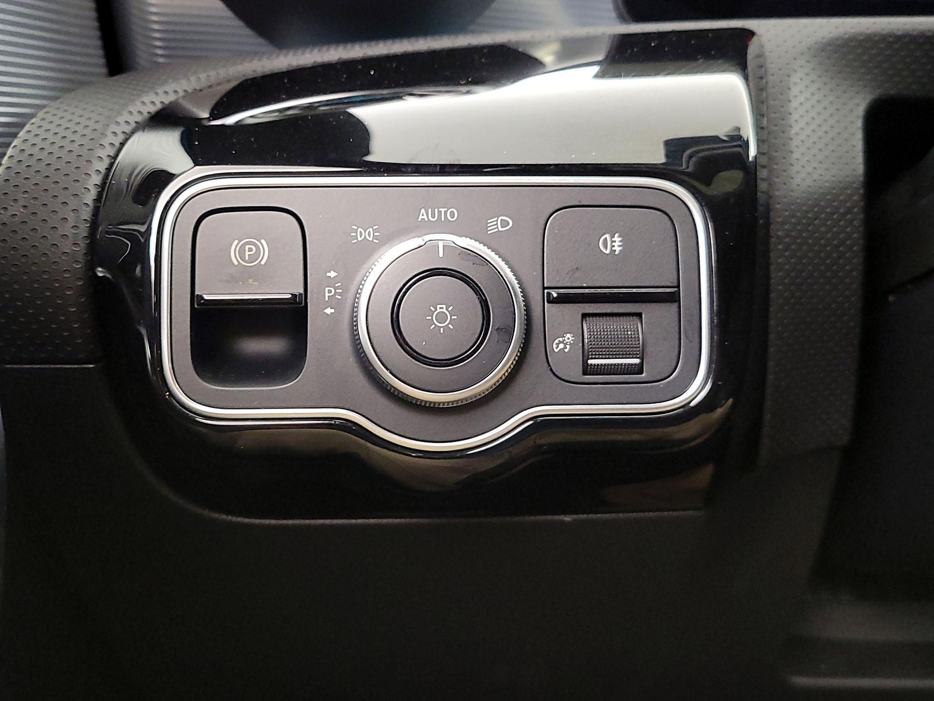 Thumbnail: 2023 Mercedes-Benz CLA - 13