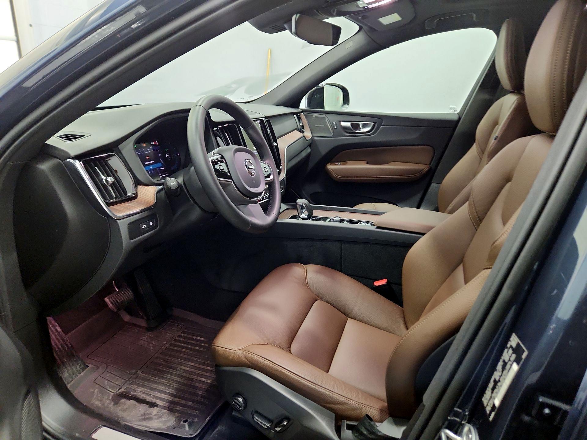 Thumbnail: 2024 Volvo XC60 - 11