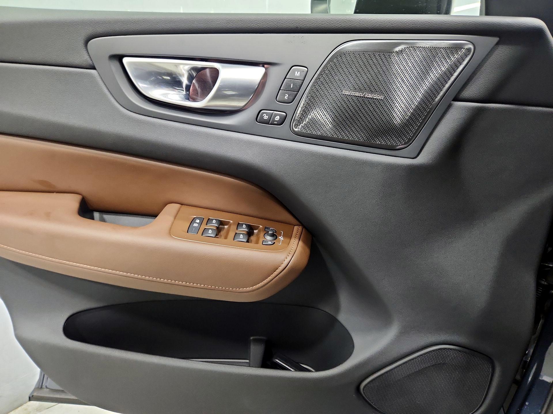 Thumbnail: 2024 Volvo XC60 - 12