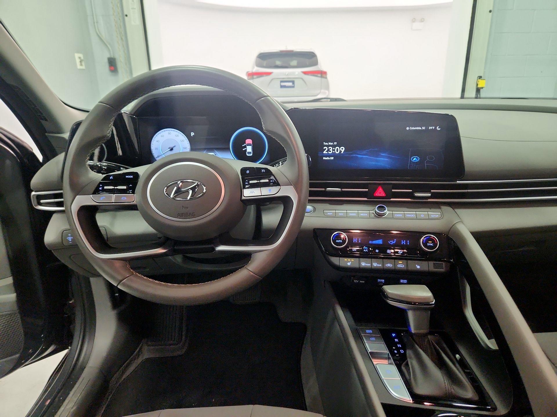 Thumbnail: 2023 Hyundai Elantra - 9