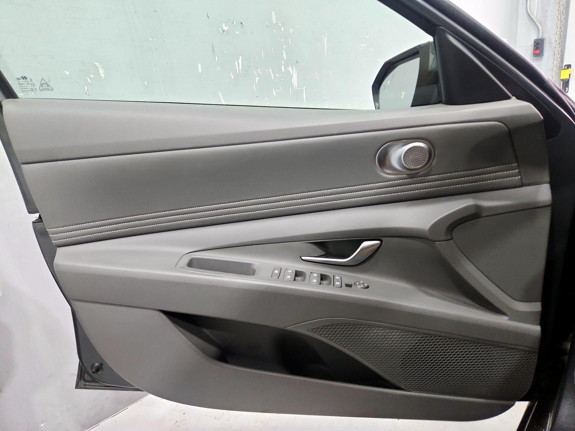 Thumbnail: 2023 Hyundai Elantra - 12