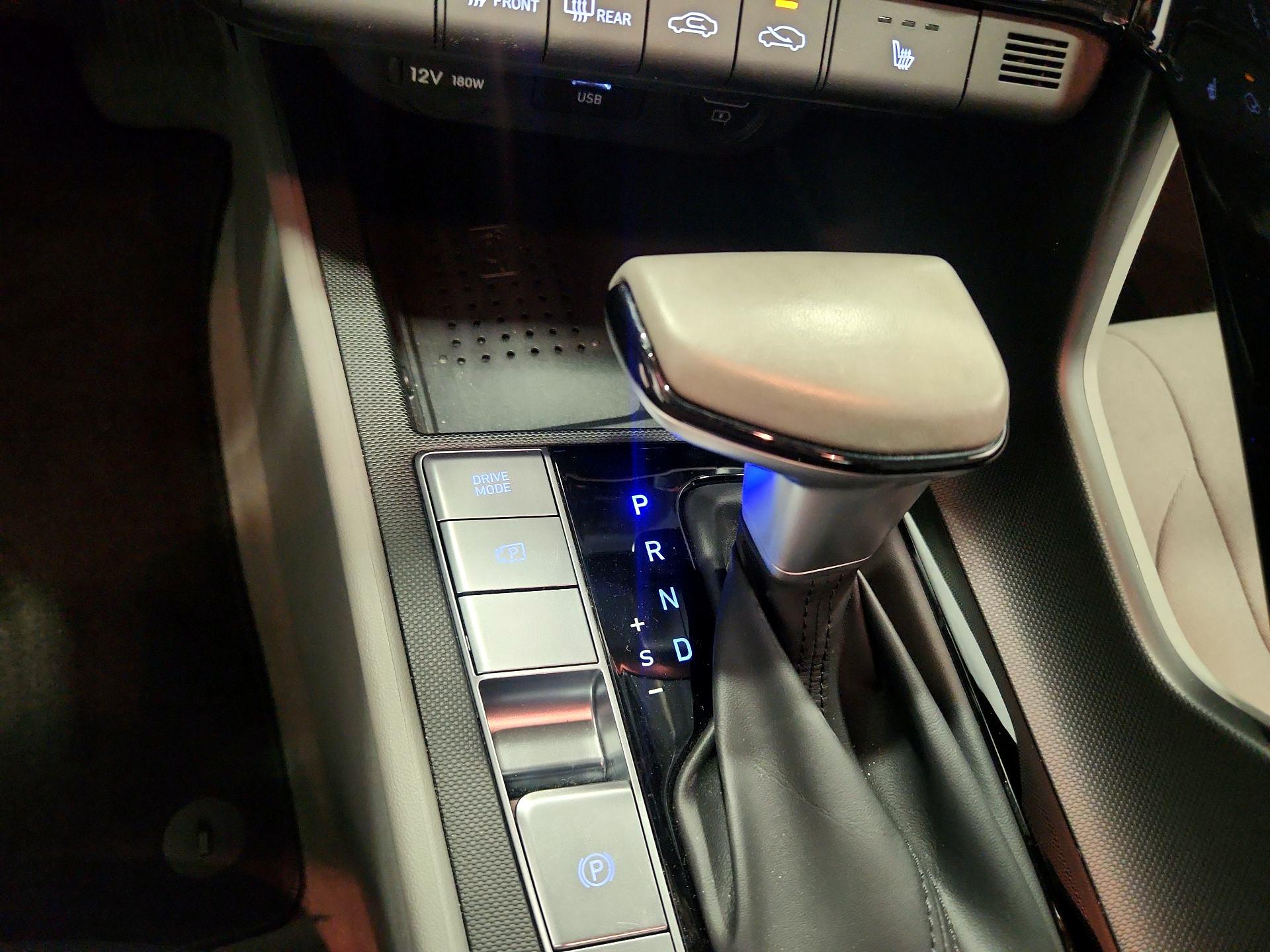 Thumbnail: 2023 Hyundai Elantra - 17