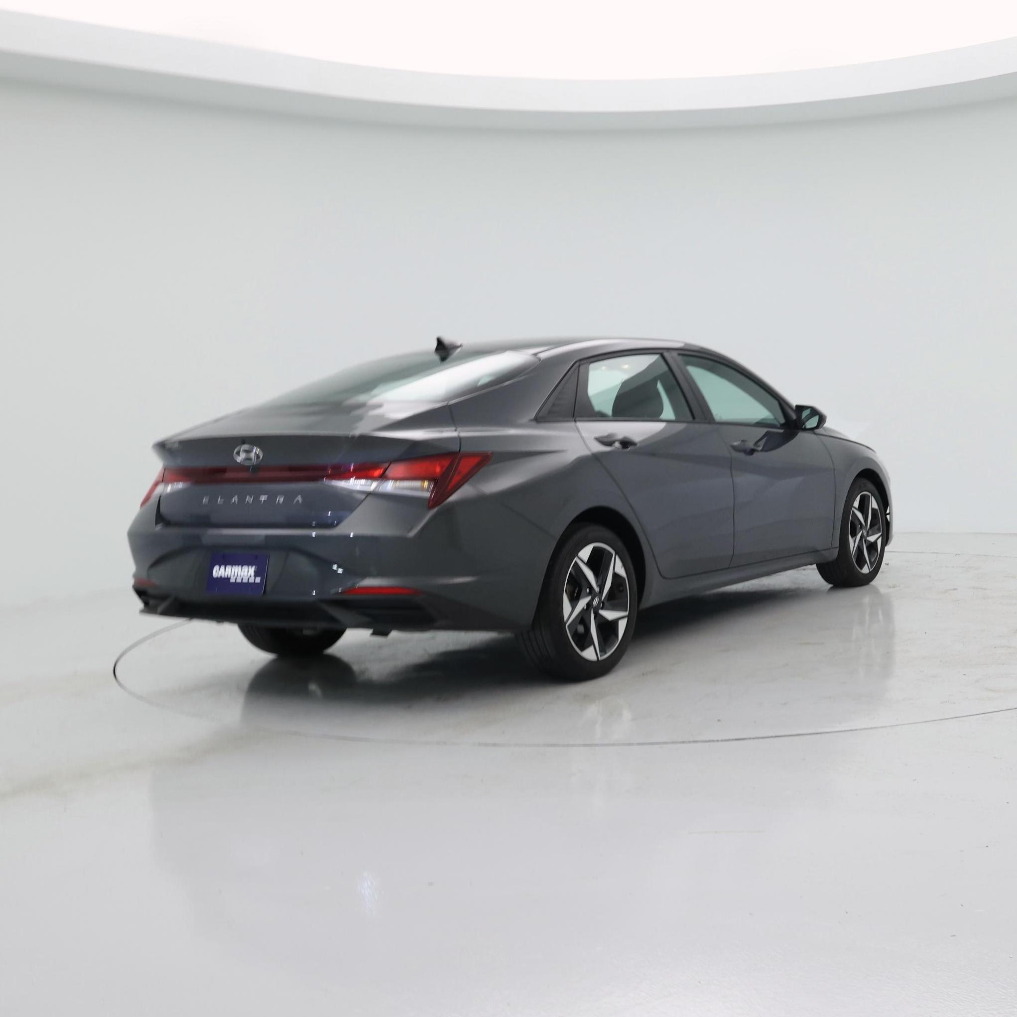 Thumbnail: 2023 Hyundai Elantra - 8