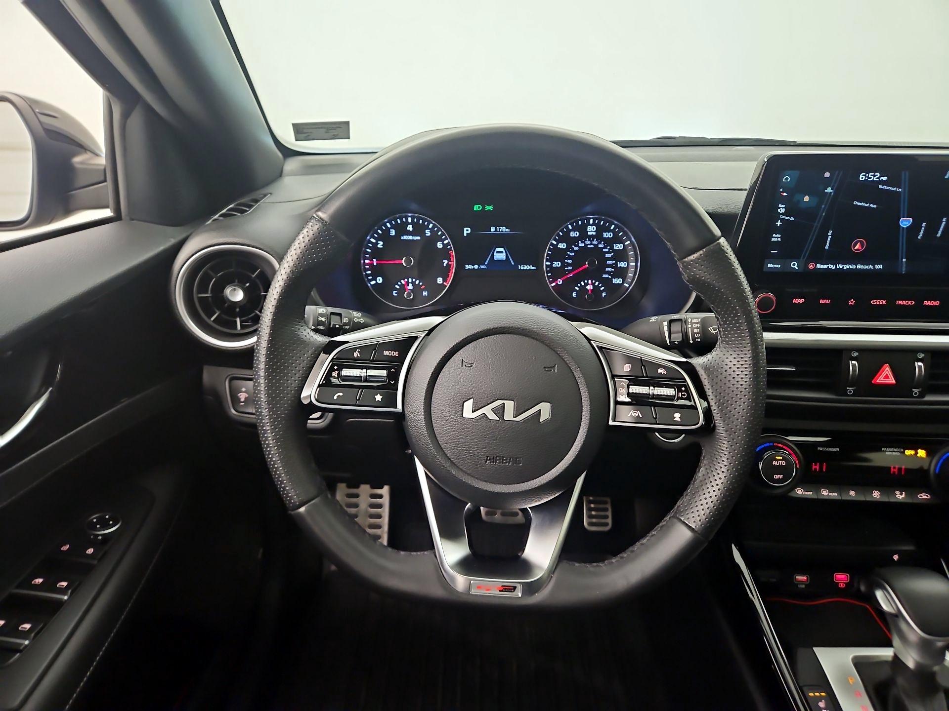 Thumbnail: 2023 Kia Forte - 10