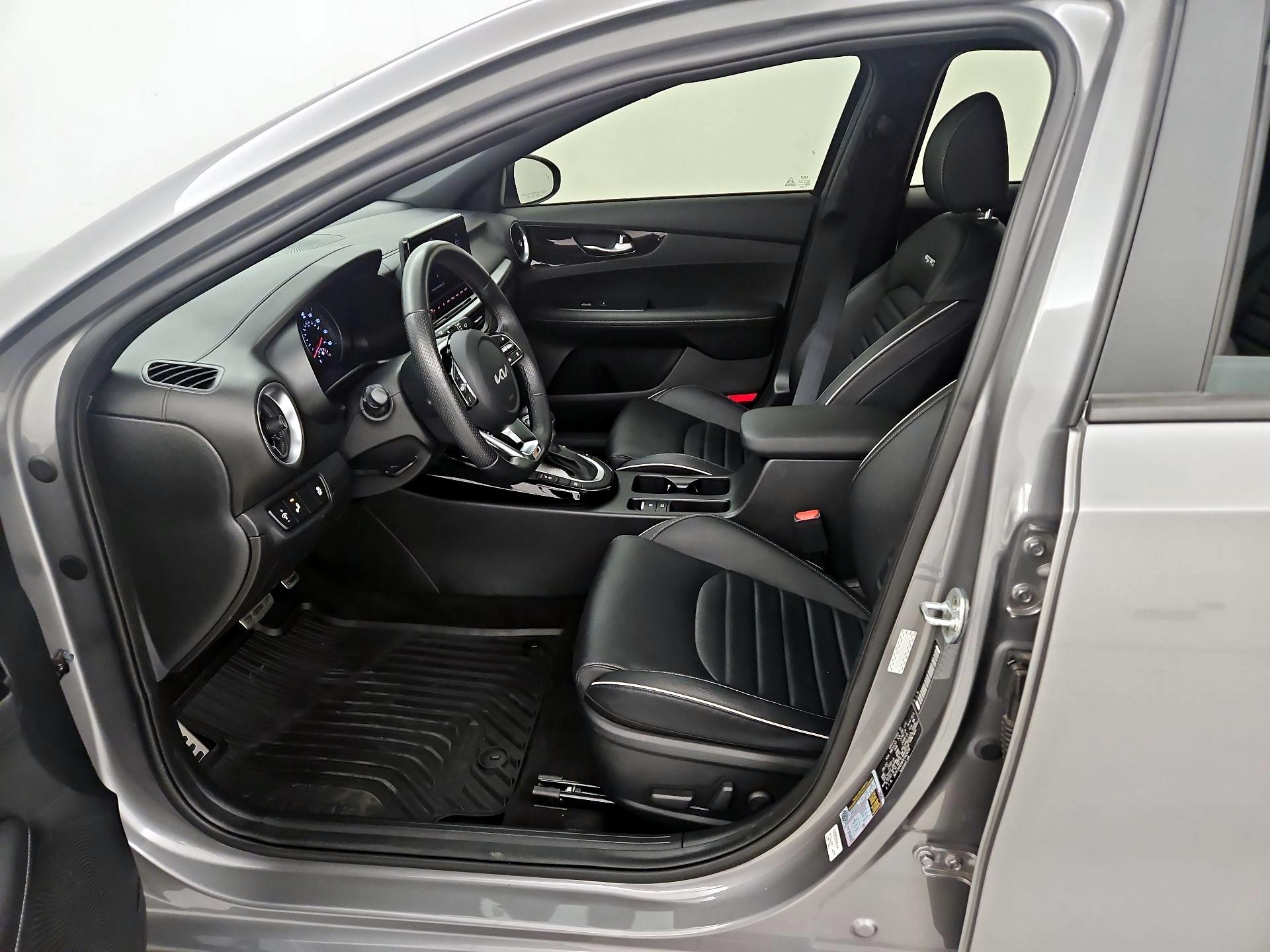 Thumbnail: 2023 Kia Forte - 11