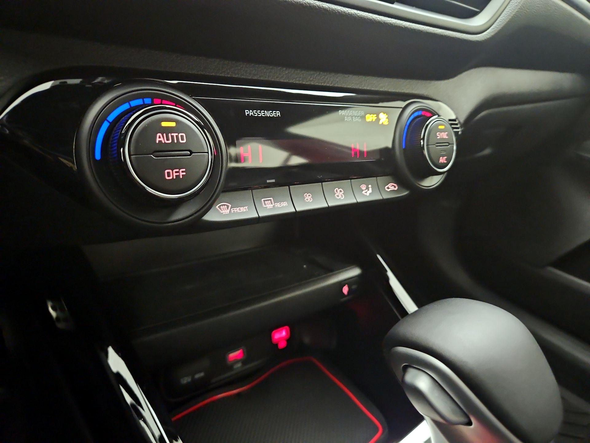 Thumbnail: 2023 Kia Forte - 17