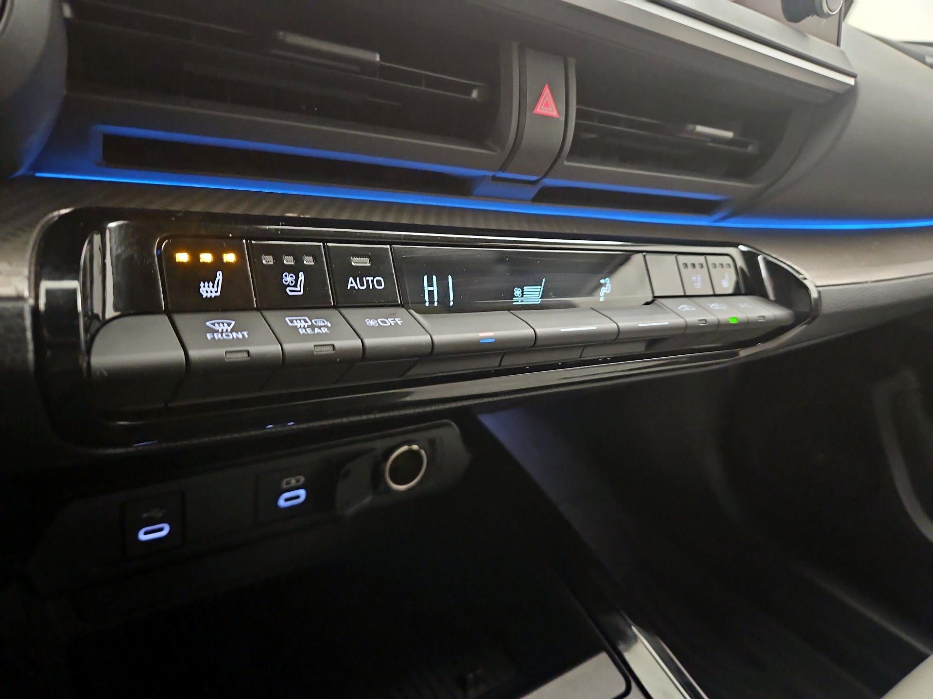 Thumbnail: 2024 Toyota Prius - 16