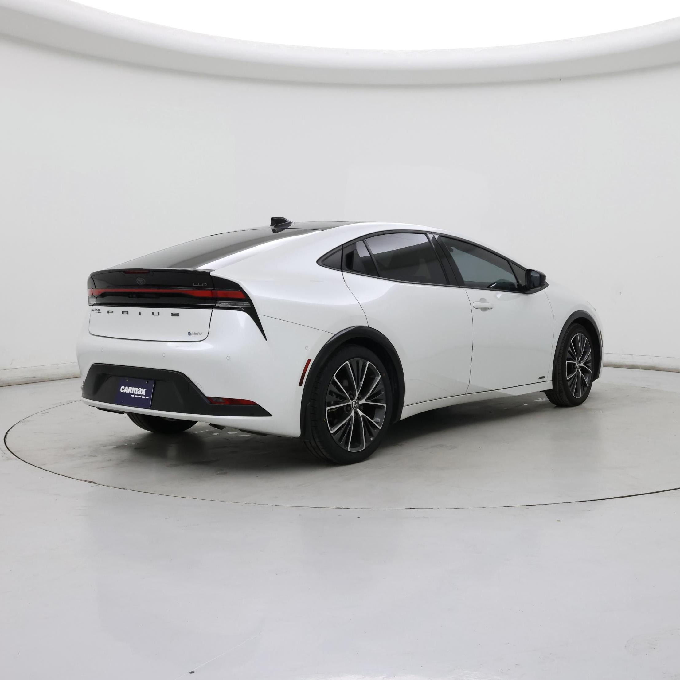 Thumbnail: 2024 Toyota Prius - 8