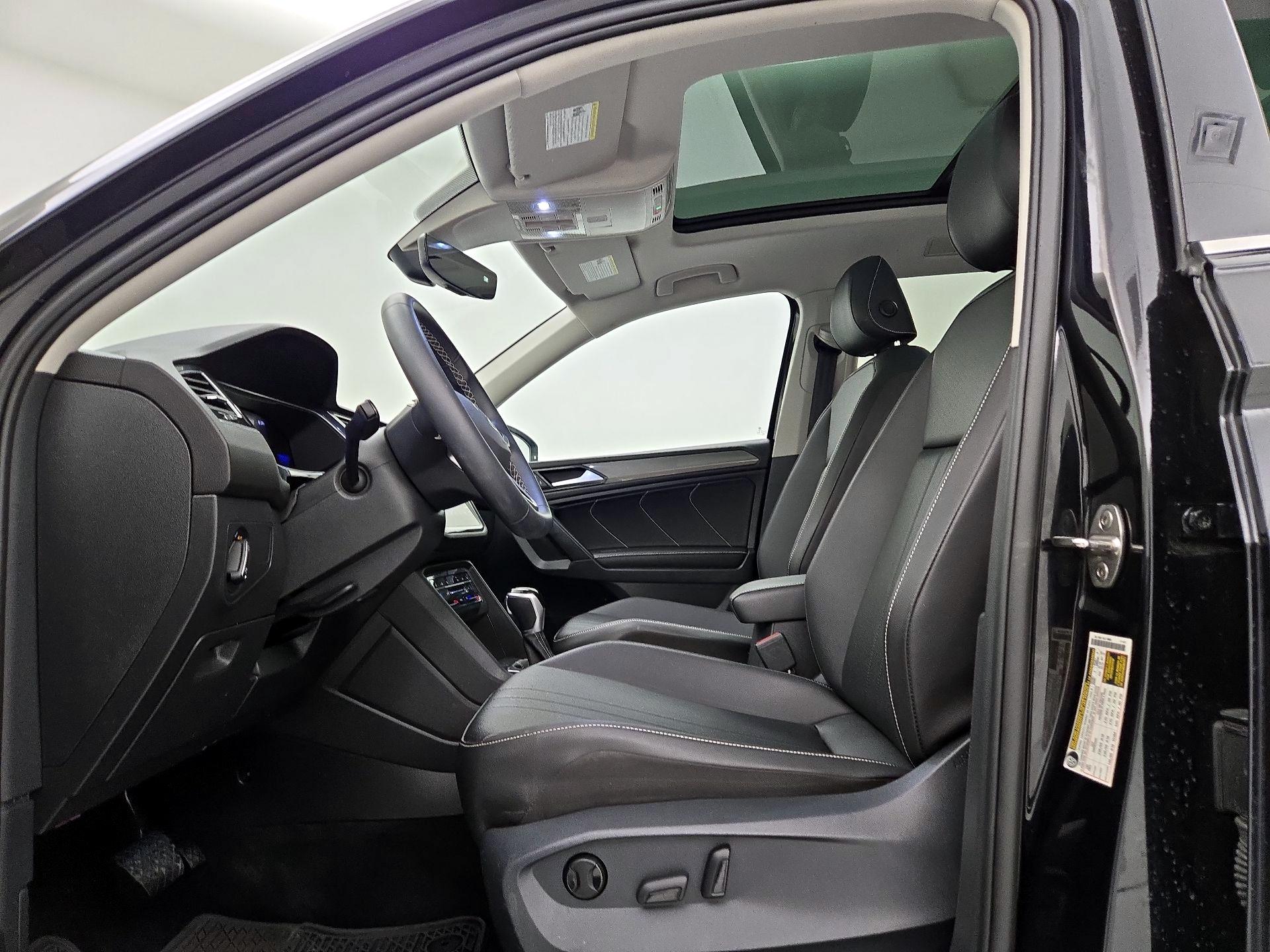 Thumbnail: 2022 Volkswagen Tiguan - 11