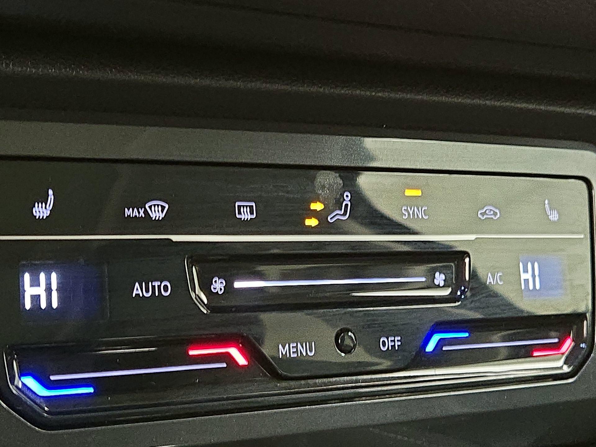 Thumbnail: 2022 Volkswagen Tiguan - 15