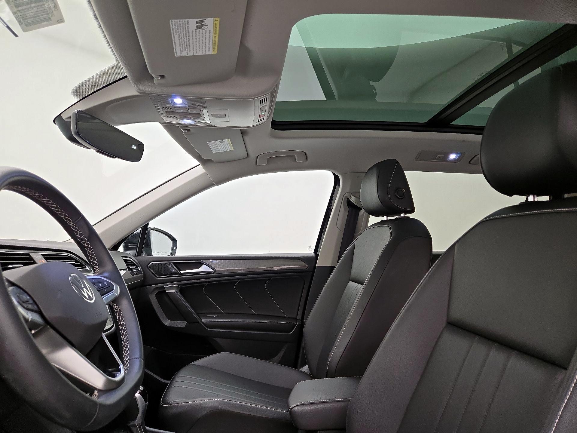 Thumbnail: 2022 Volkswagen Tiguan - 18