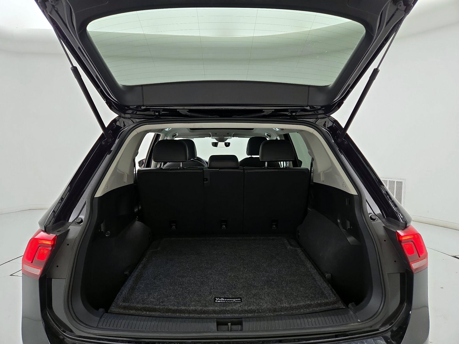 Thumbnail: 2022 Volkswagen Tiguan - 20