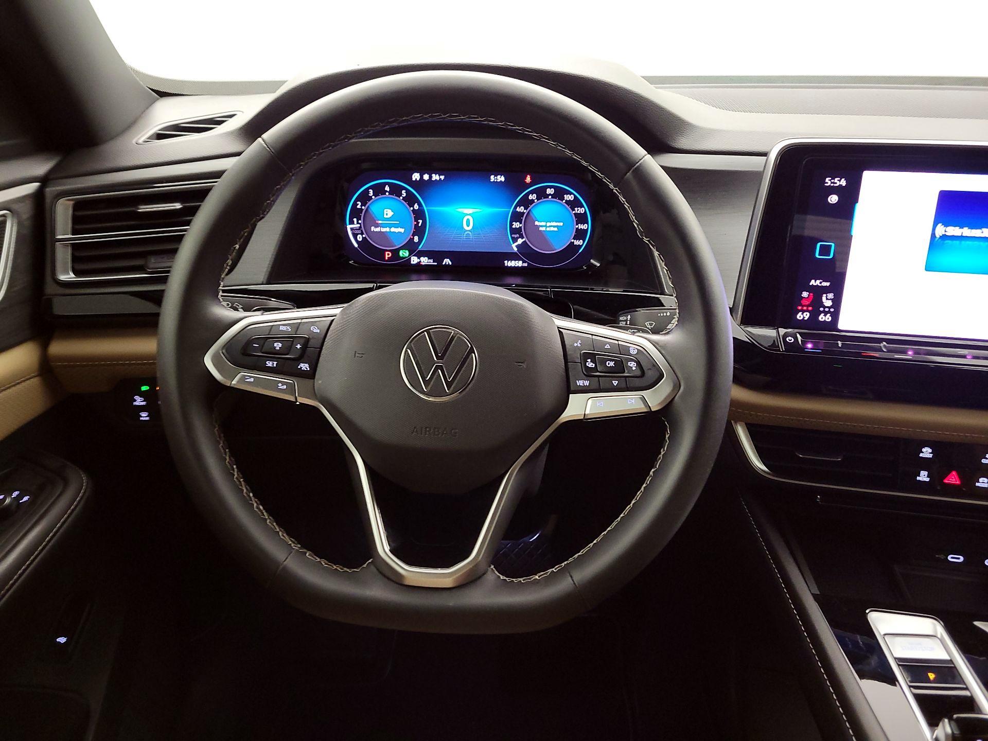 Thumbnail: 2024 Volkswagen Atlas - 10