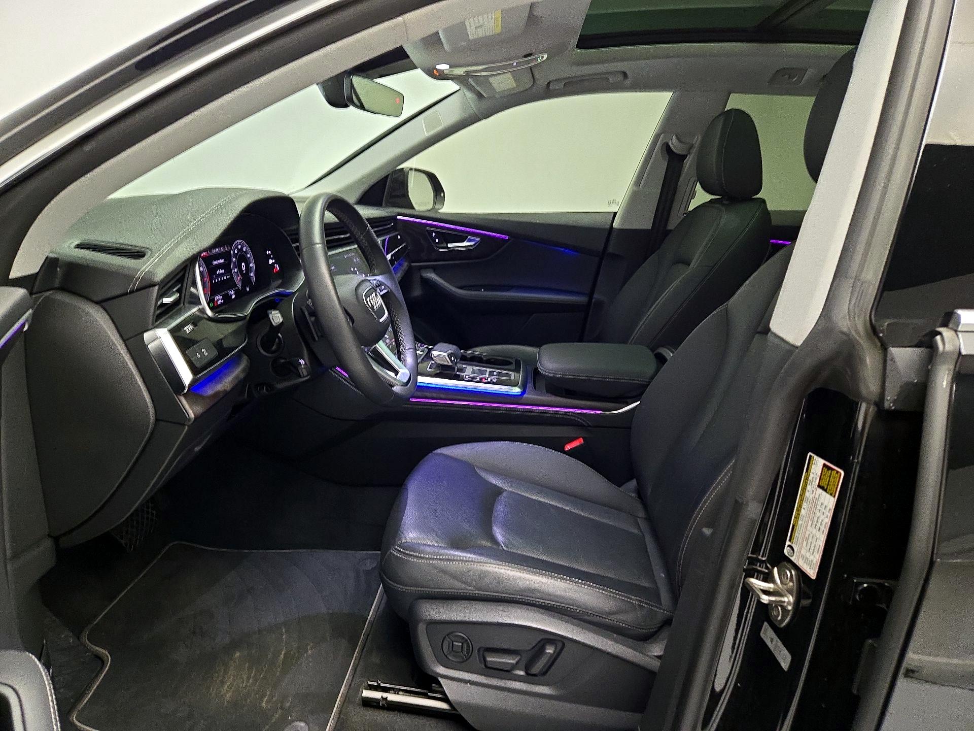 Thumbnail: 2023 Audi Q8 - 11