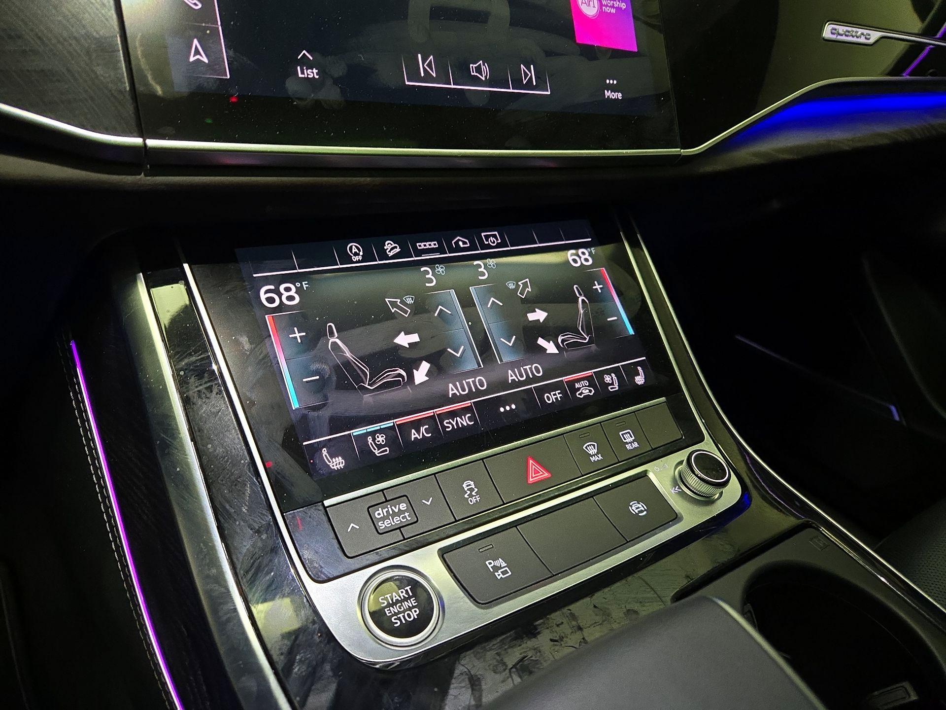 Thumbnail: 2023 Audi Q8 - 17